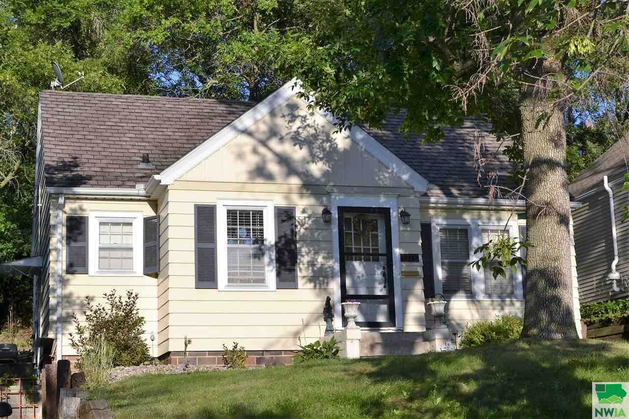 3258 Douglas St., Sioux City, IA 51104