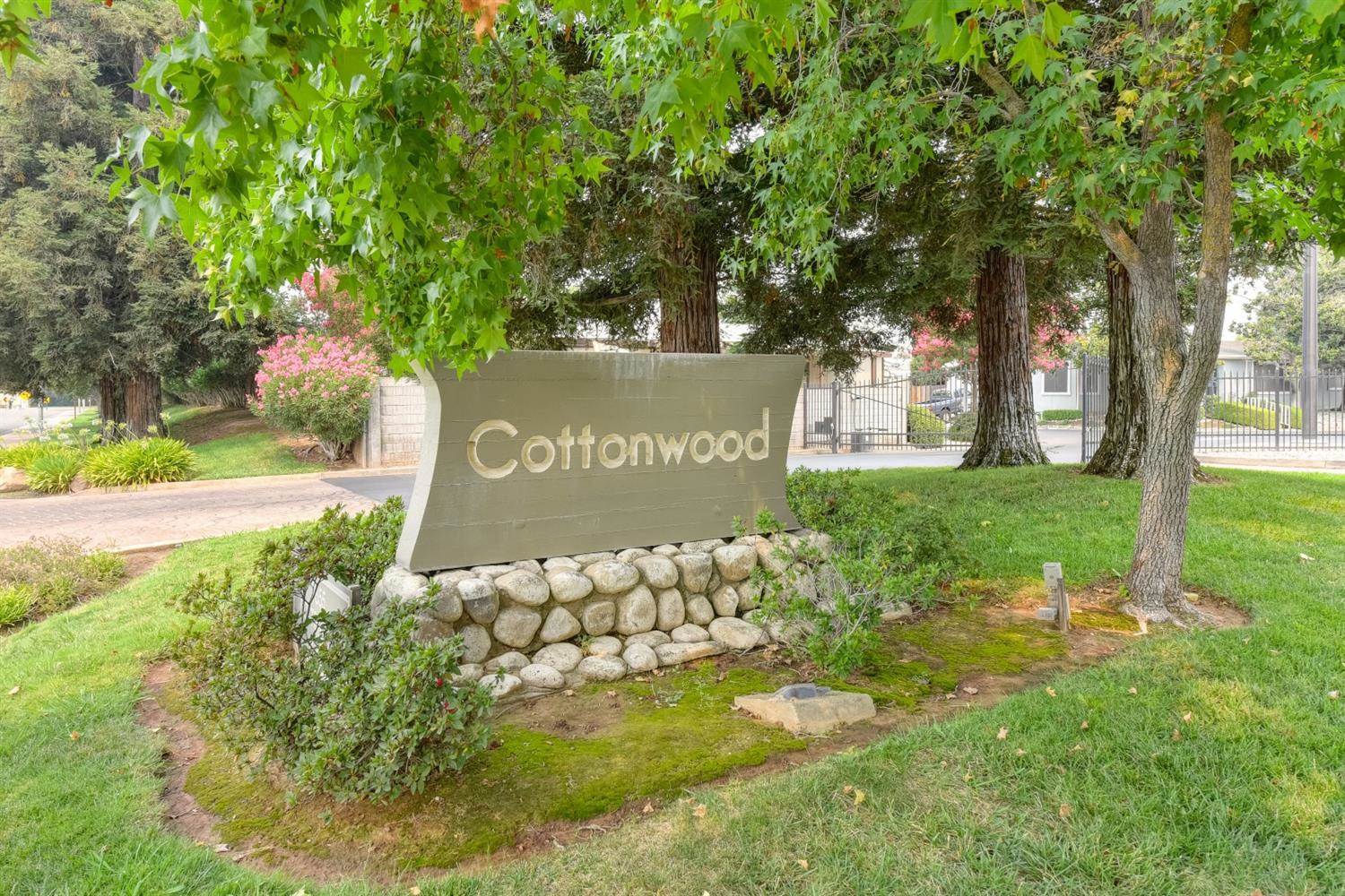 7855 Cottonwood Ln, #103, Sacramento, CA 95828