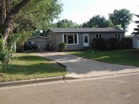 915 NW 24th Ave, Minot, ND 58703