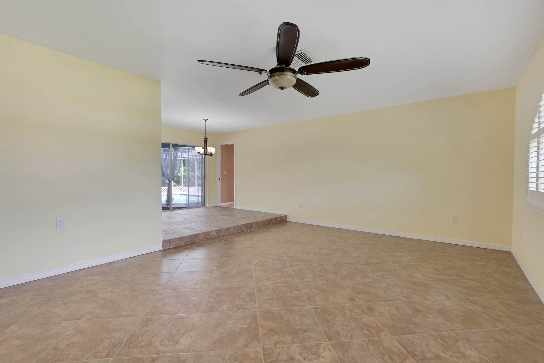 15000 Bonaire Cir, Fort Myers, FL 33908