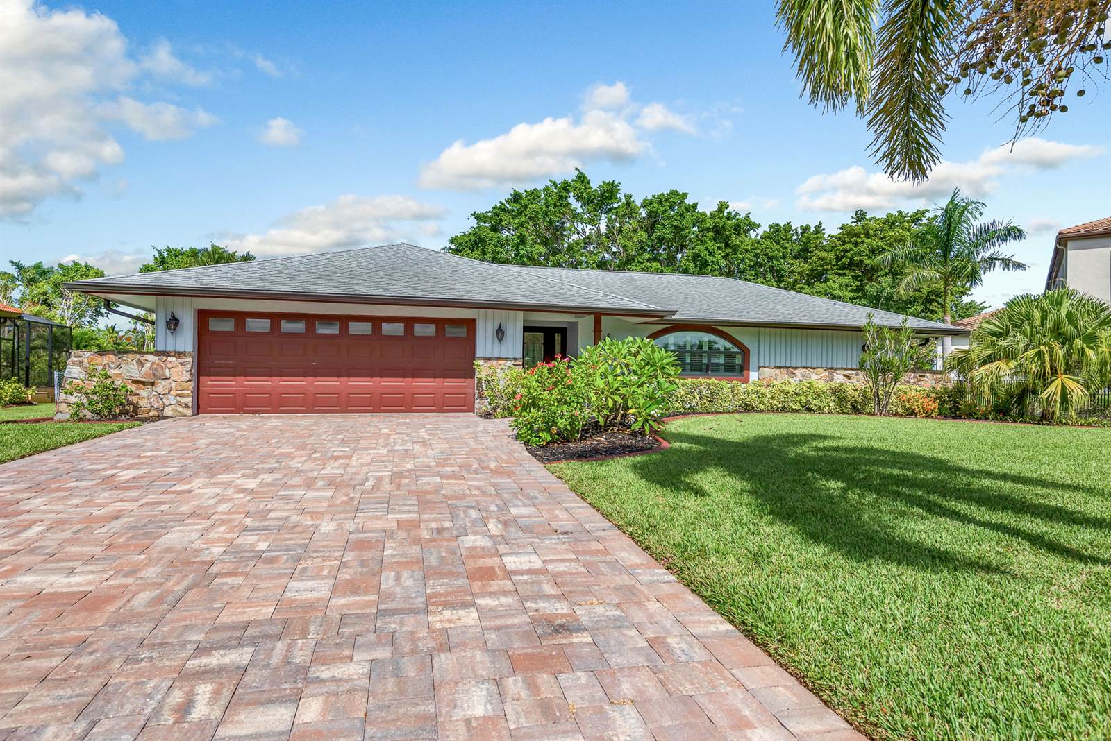 15000 Bonaire Cir, Fort Myers, FL 33908