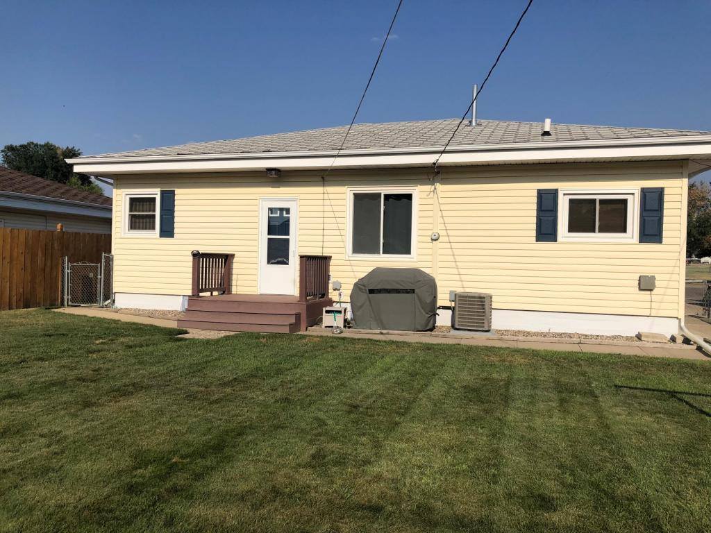 1319 1st Ave East, Williston, ND 58801