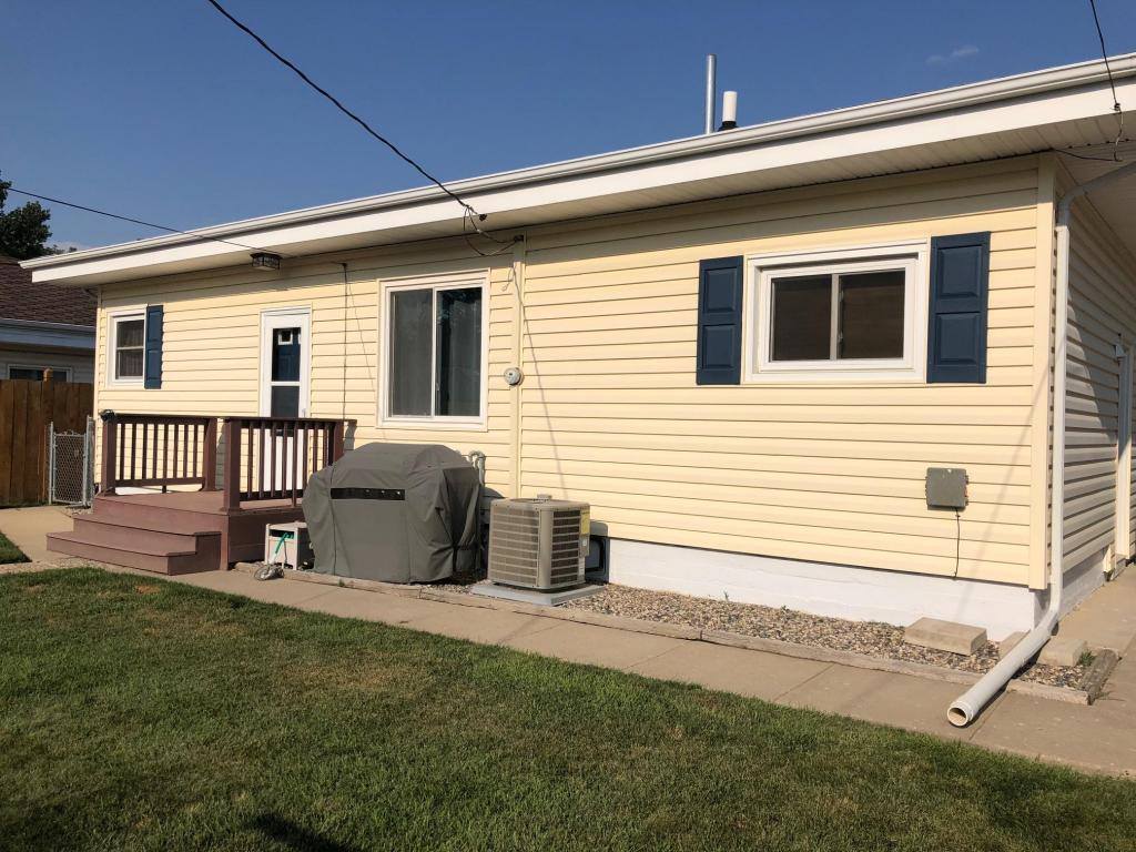 1319 1st Ave East, Williston, ND 58801