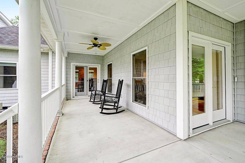 210 Dowitcher Drive, Hampstead, NC 28443