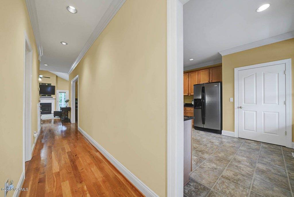 210 Dowitcher Drive, Hampstead, NC 28443