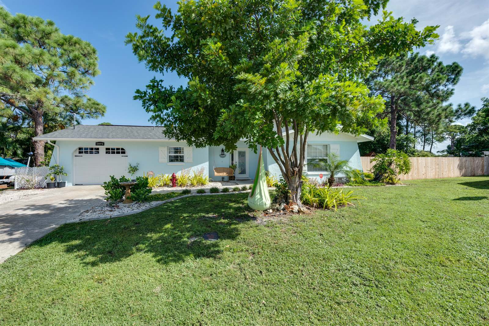 5894 Spicer Ct, North Fort Myers, FL 33903