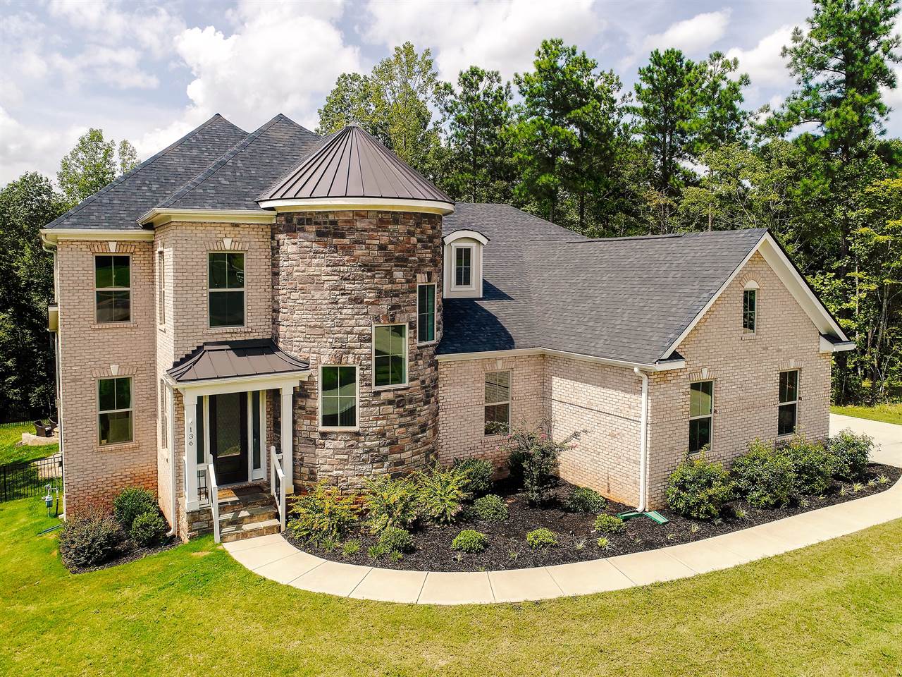 136 Abbeville Lane, Mooresville, NC 28117