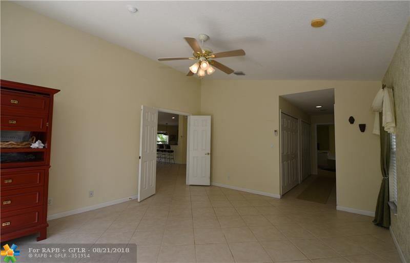 4401 NW 20th Ave, Oakland Park, FL 33309