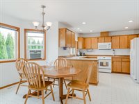 2744 S Cherry St, Cornelius, OR 97113