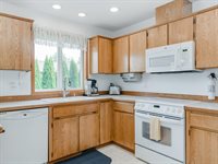 2744 S Cherry St, Cornelius, OR 97113