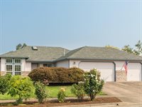 2744 S Cherry St, Cornelius, OR 97113