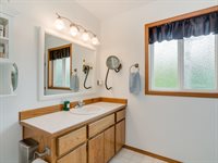 2744 S Cherry St, Cornelius, OR 97113