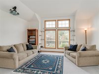 2744 S Cherry St, Cornelius, OR 97113