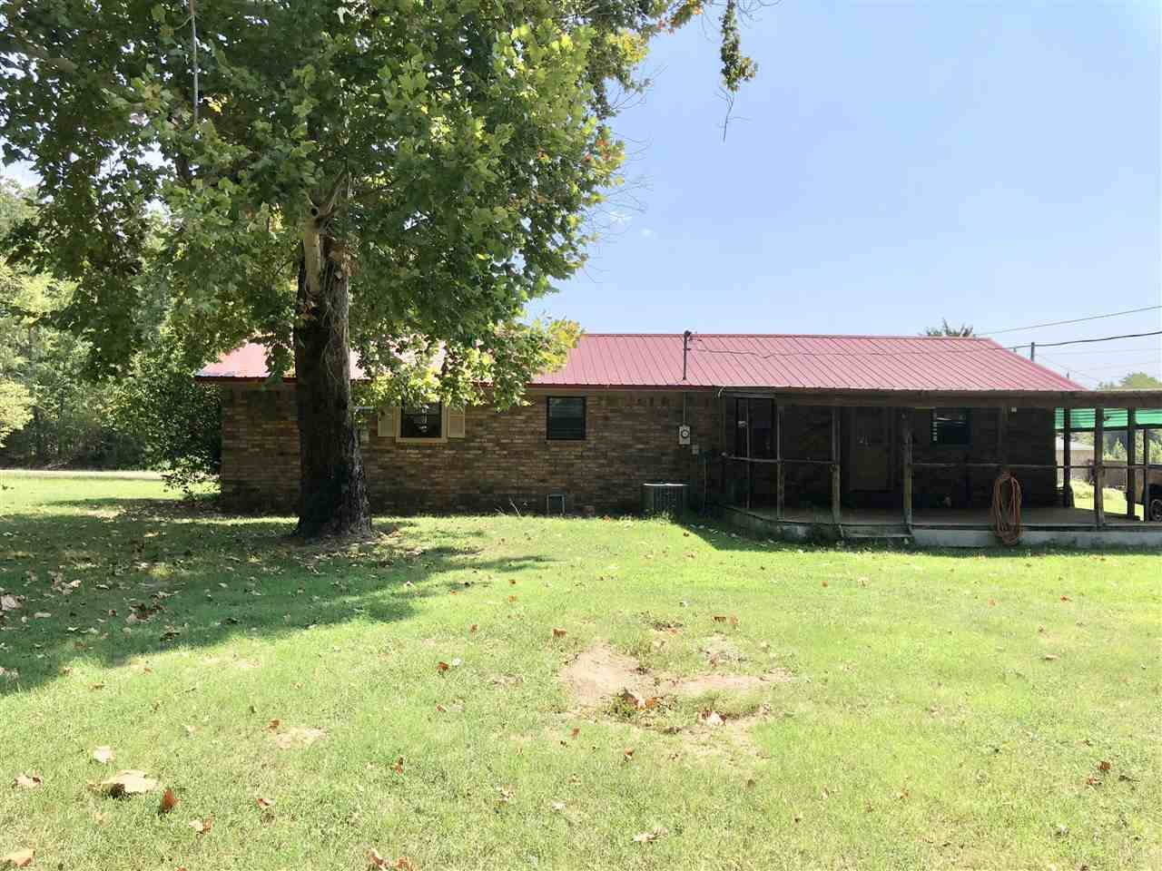 211 County Road 1118, Maud, TX 75567