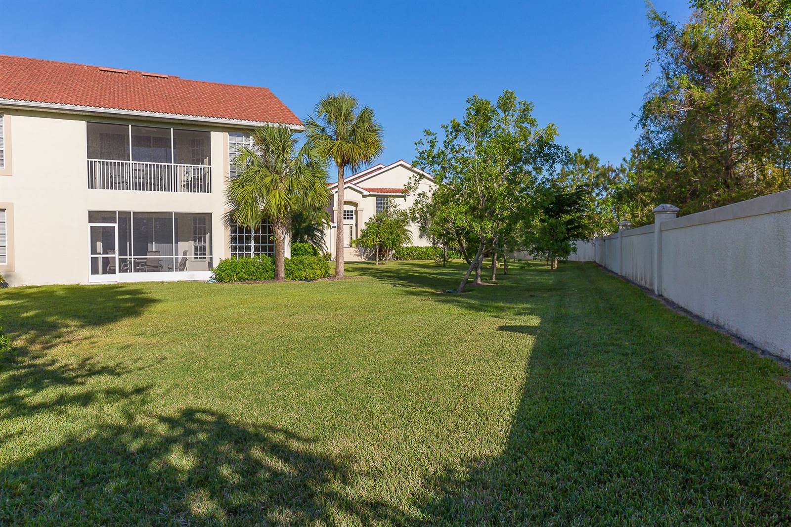 15157 Oxford CV 2404, Fort Myers, FL 33919