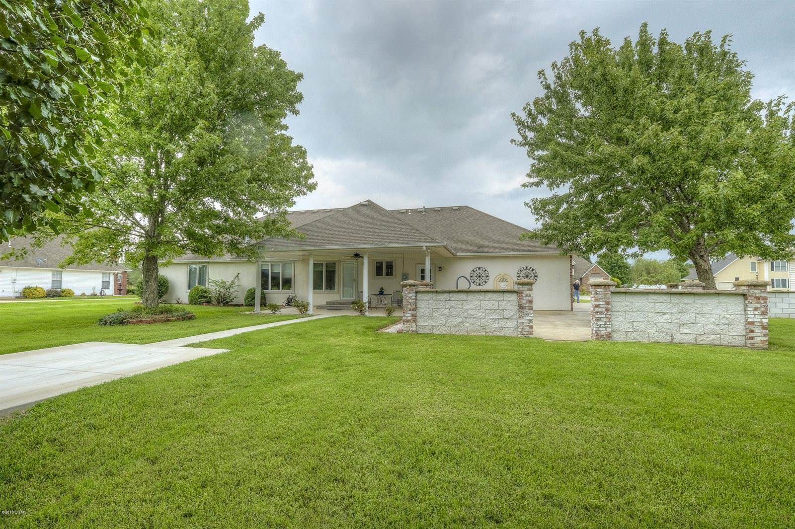 702 Springhill Drive, Carl Junction, MO 64834