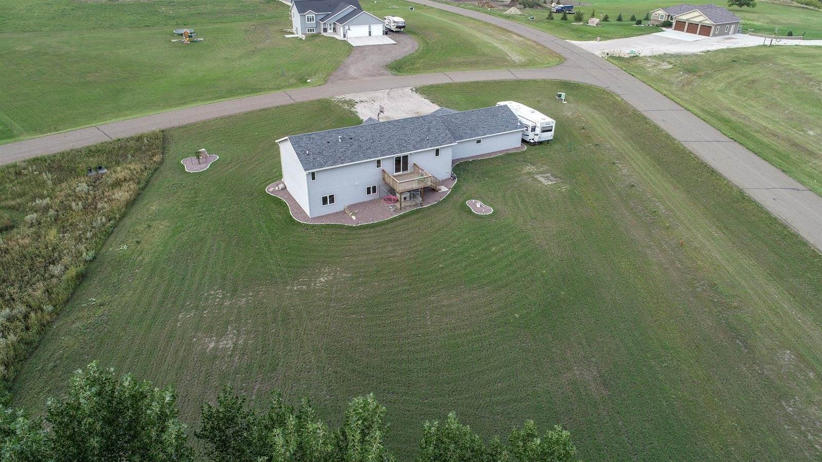 8819 Harvest Hills Drive, Bismarck, ND 58503