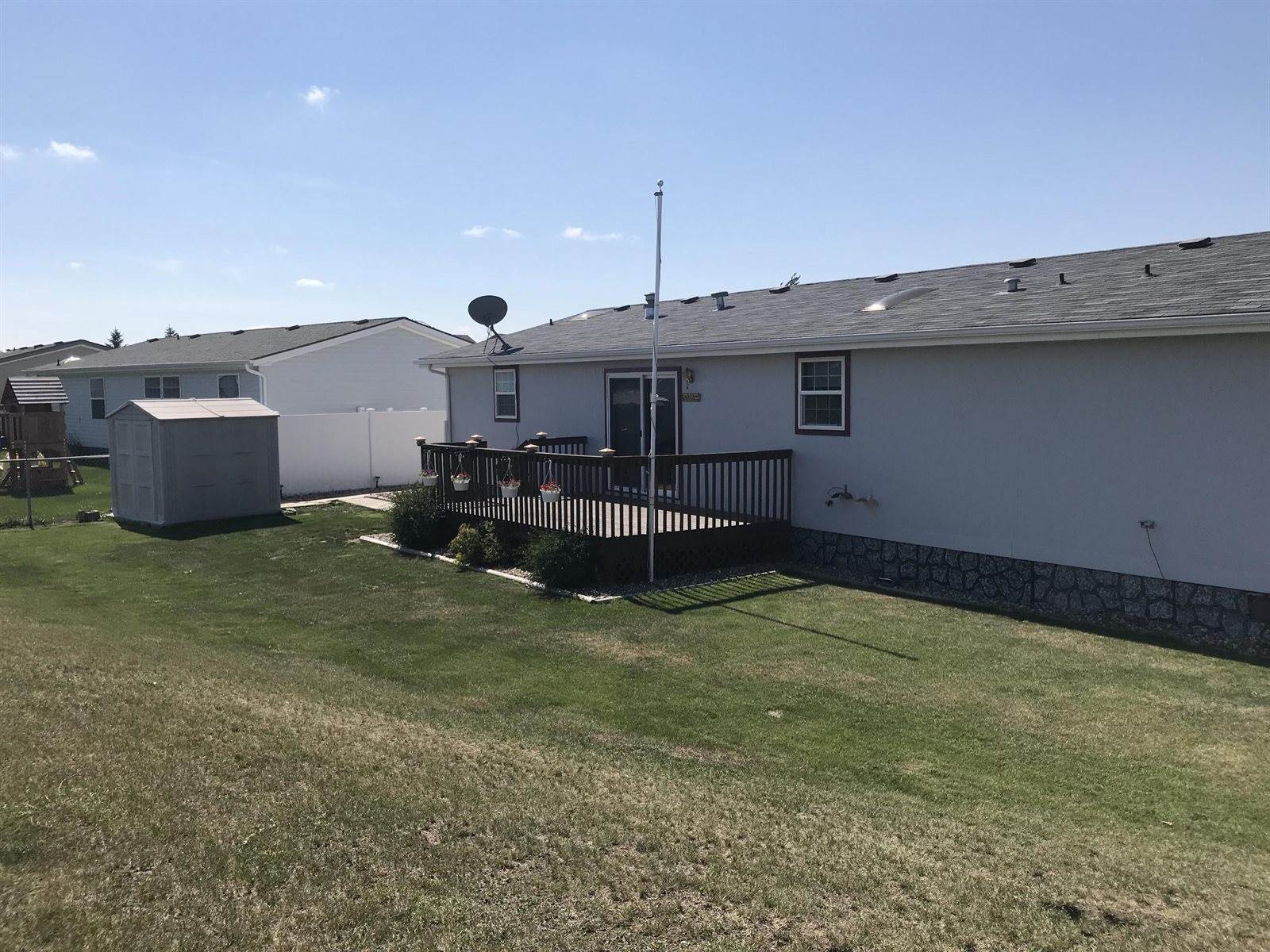 3909 Chandler Lane, Bismarck, ND 58503