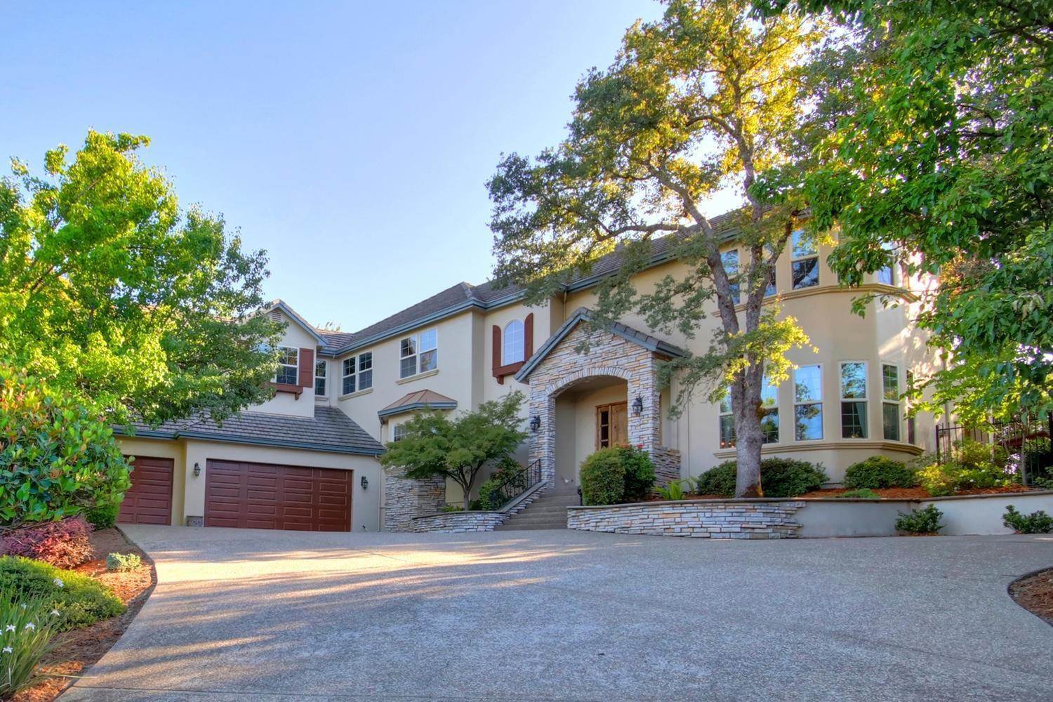 742 Lakecrest Drive, El Dorado Hills, CA 95762