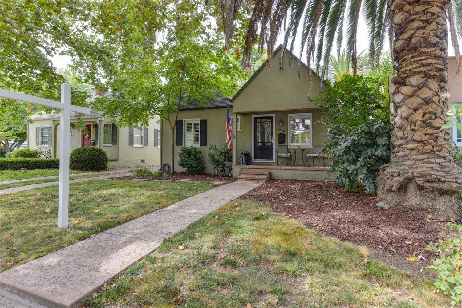 2824 Riverside Boulevard, Sacramento, CA 95818