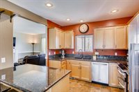 5789 SE Popes Pl, Hillsboro, OR 97123