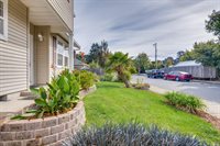 5789 SE Popes Pl, Hillsboro, OR 97123