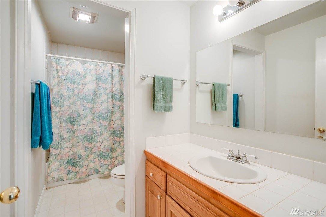 17407 7th Place SW, Normandy Park, WA 98166