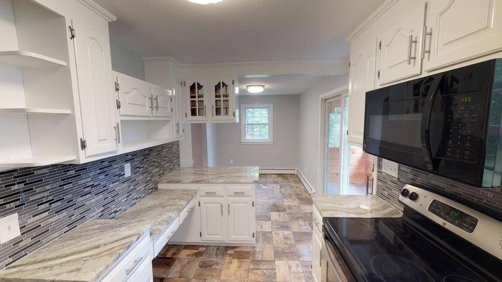 22 Bullard St, Walpole, MA 02081