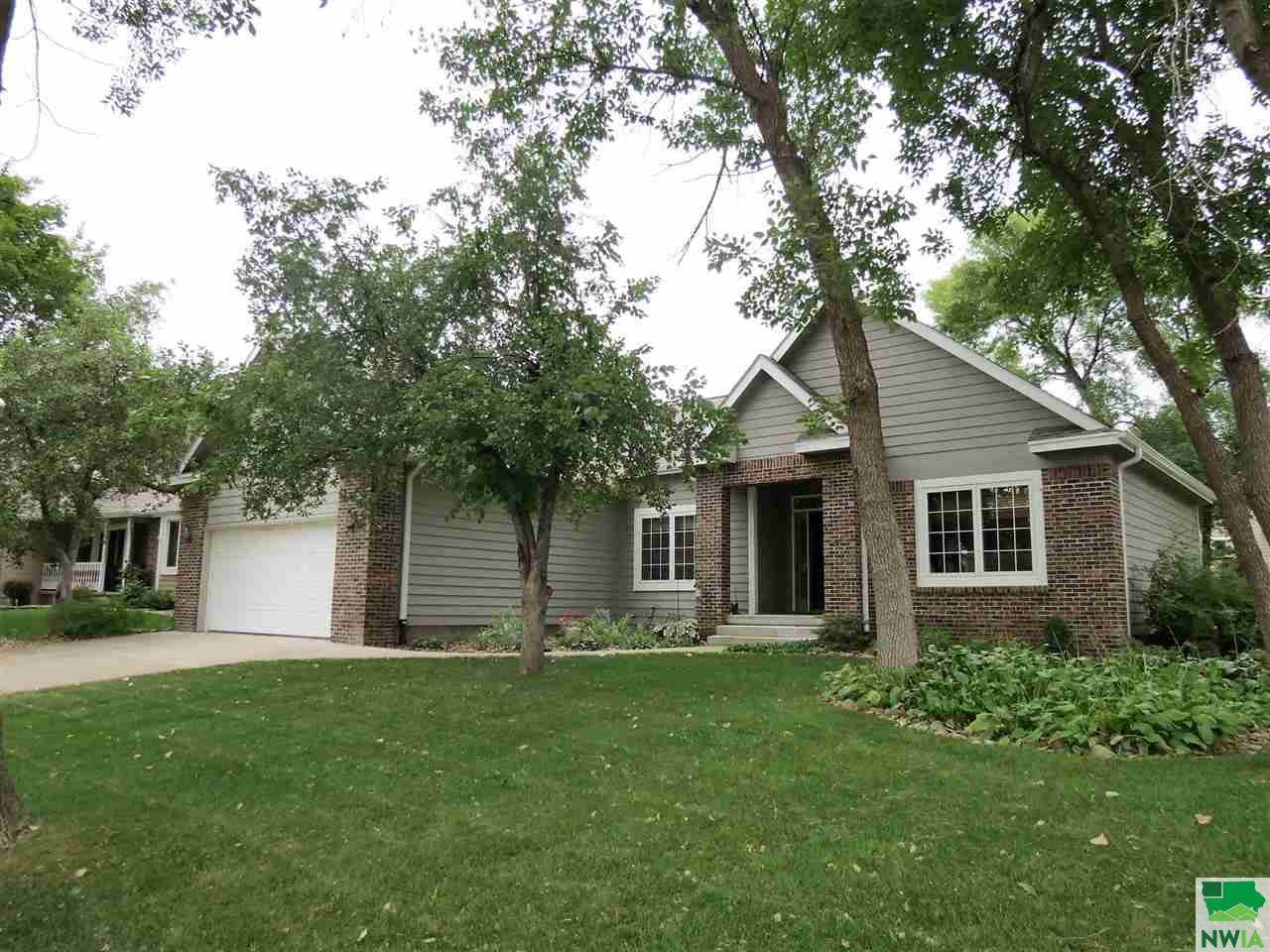 261 Oxbow Tr., Dakota Dunes, SD 57049