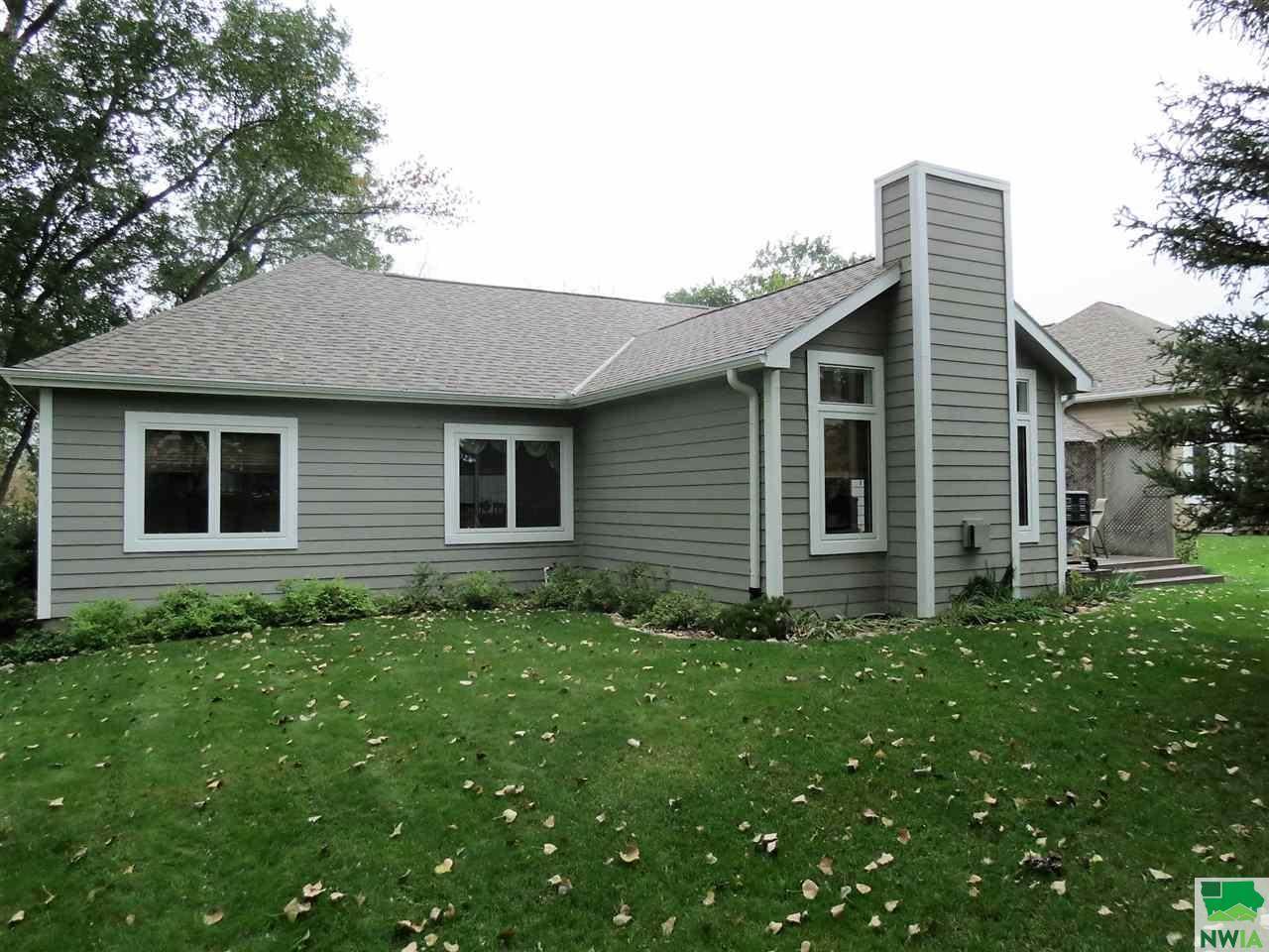 261 Oxbow Tr., Dakota Dunes, SD 57049