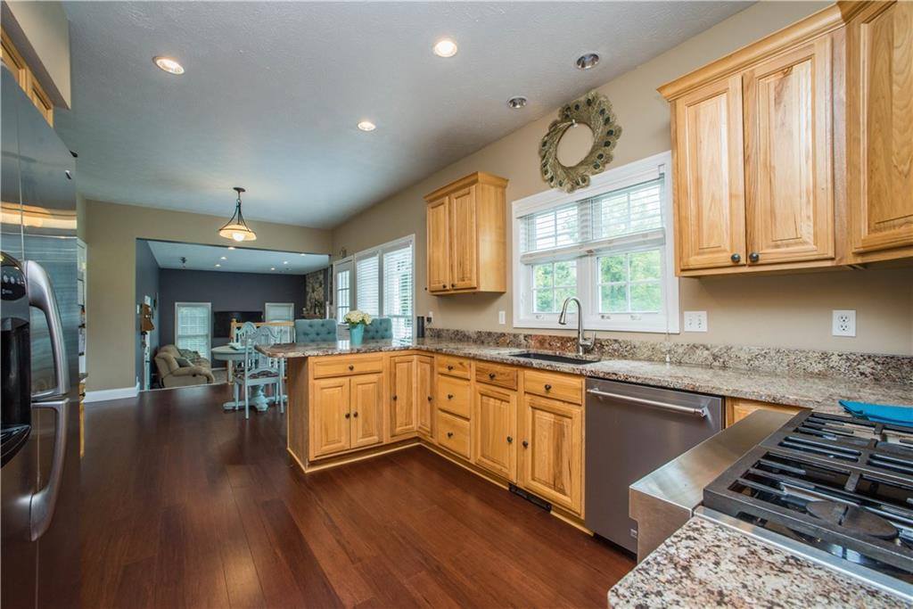 1340 Mayview Rd, Upper Saint Clair, PA 15241