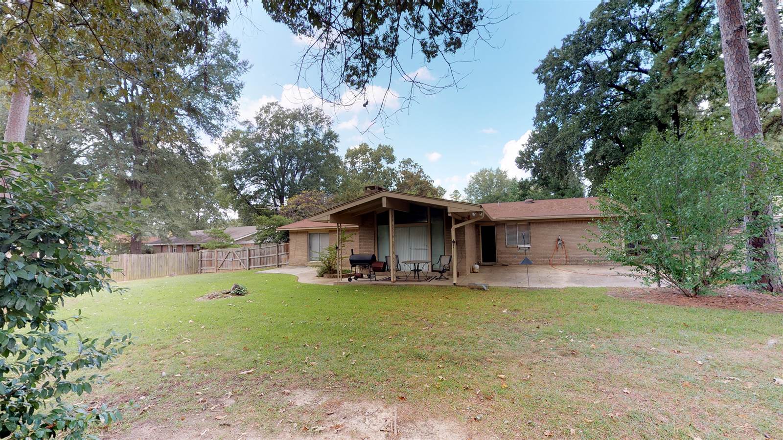 204 Melrose Drive, Texarkana, TX 75501