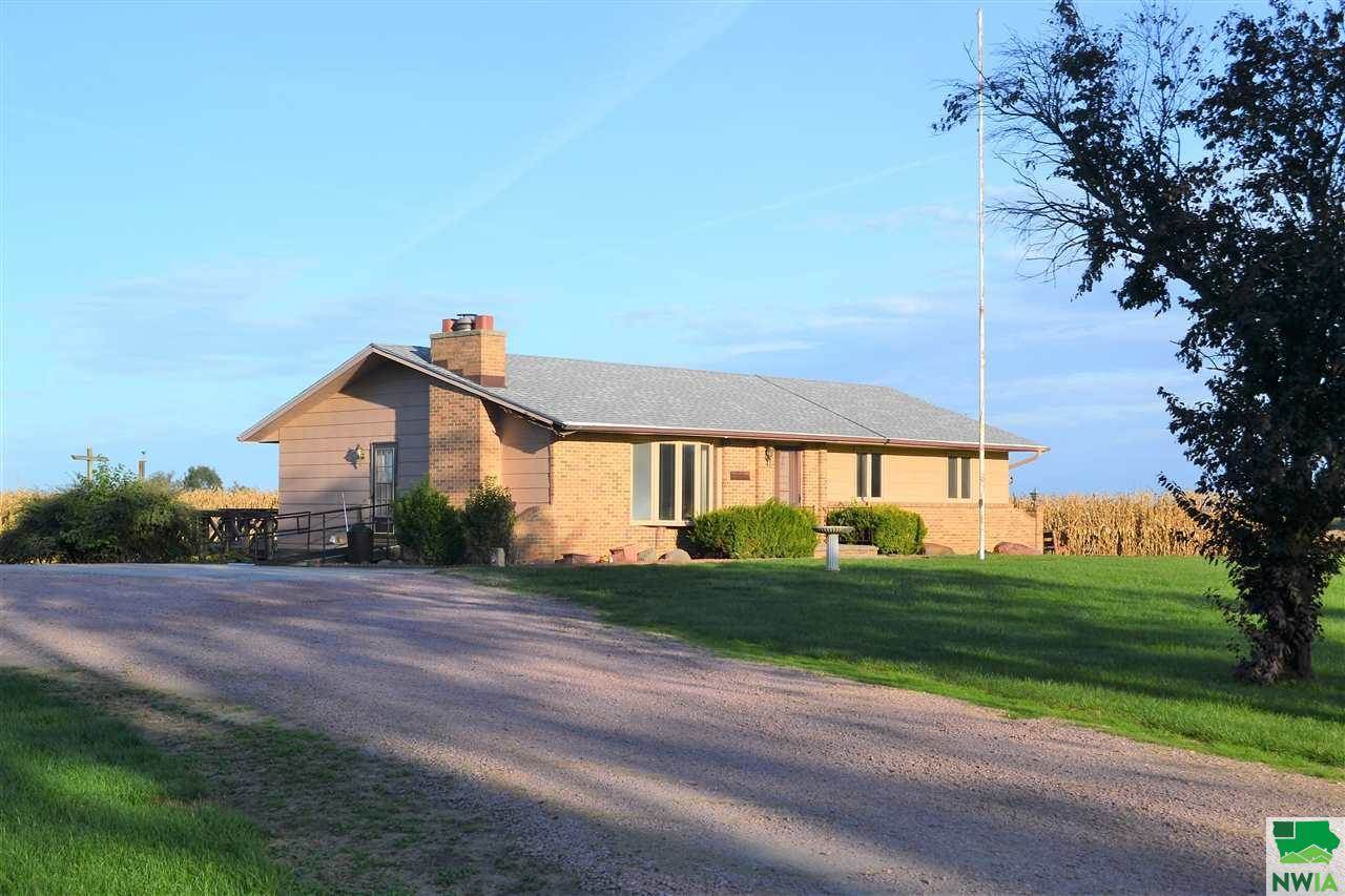 2218 Elma Rd., Homer, NE 68030