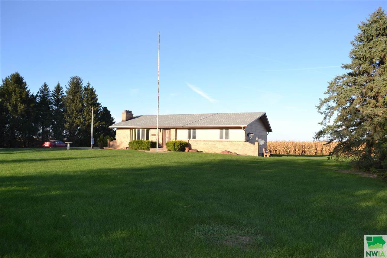 2218 Elma Rd., Homer, NE 68030