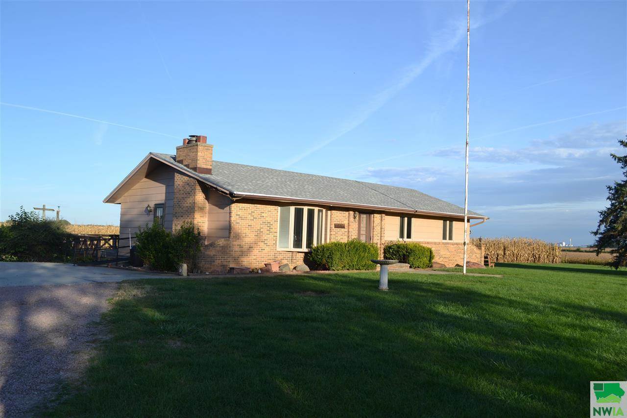 2218 Elma Rd., Homer, NE 68030