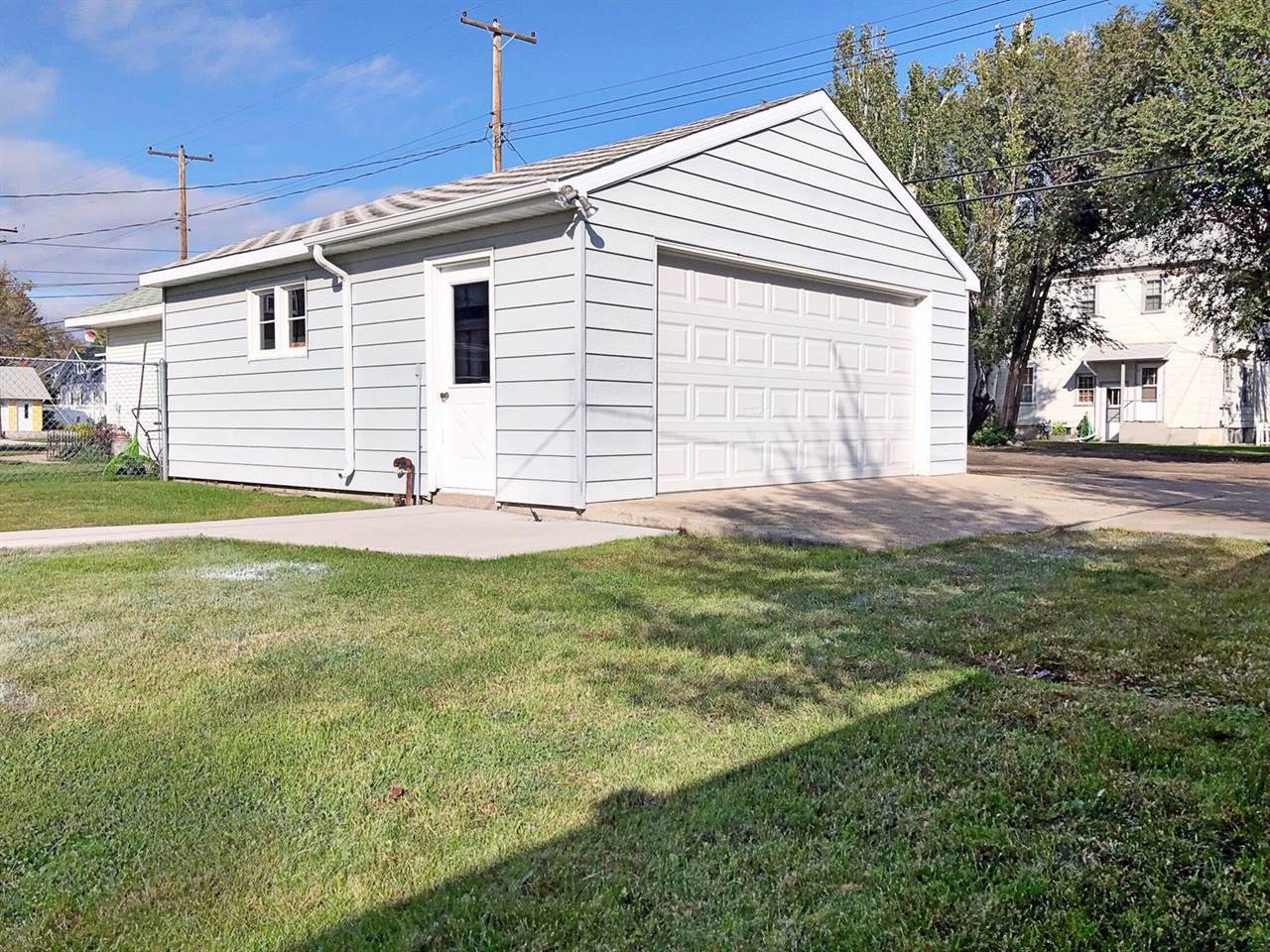 614 1st Ave East, Williston, ND 58801