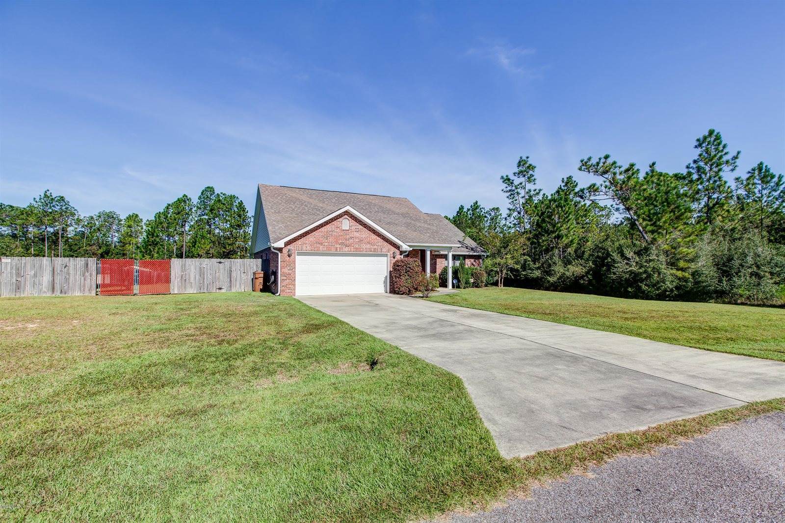 21501 West Edgewood Dr, Saucier, MS 39574 | Listings | NextHome Simplicity