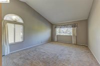 133 Pelican Loop, Pittsburg, CA 94565