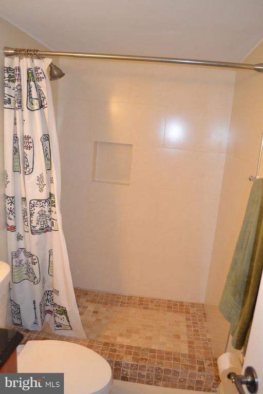 6102 Temple Street, Bethesda, MD 20817