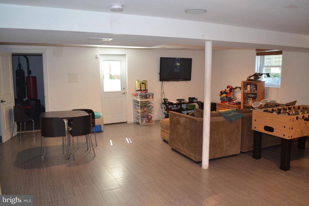 6102 Temple Street, Bethesda, MD 20817