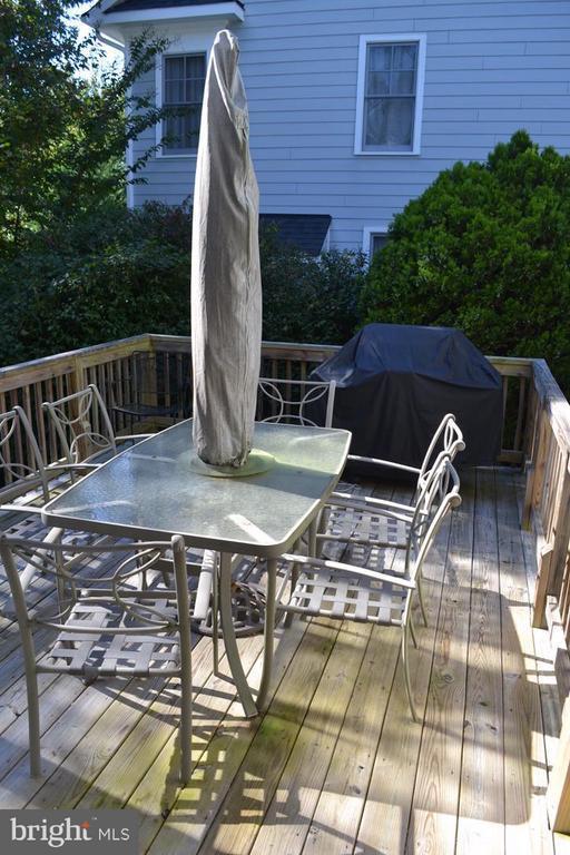 6102 Temple Street, Bethesda, MD 20817