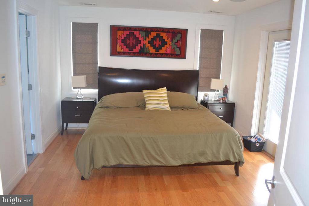 6102 Temple Street, Bethesda, MD 20817