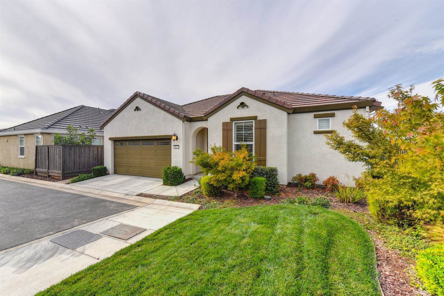 9673 Dartwell Way, Sacramento, CA 95829