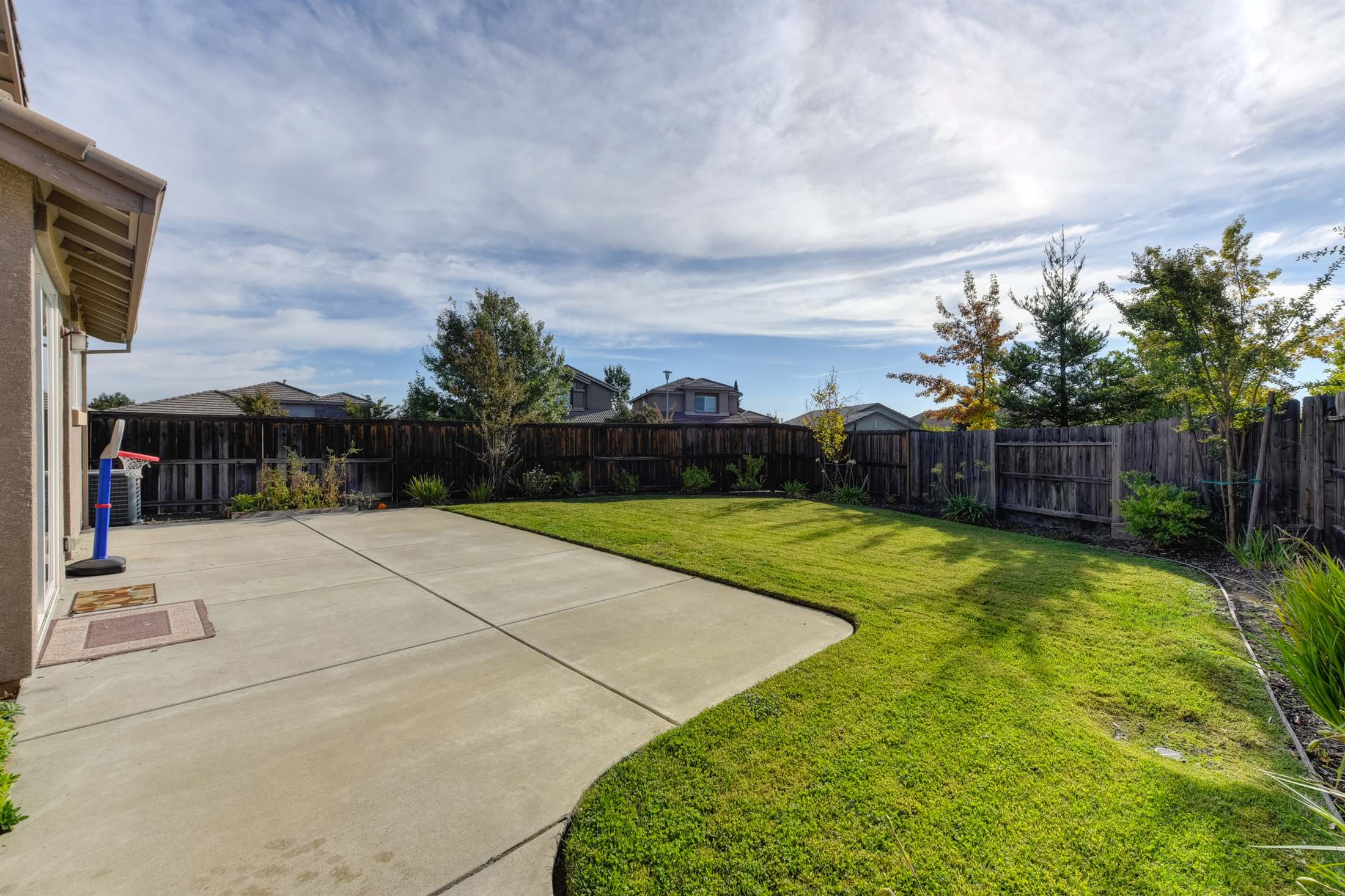 1909 Horseshoe Glen Circle, Folsom, CA 95630