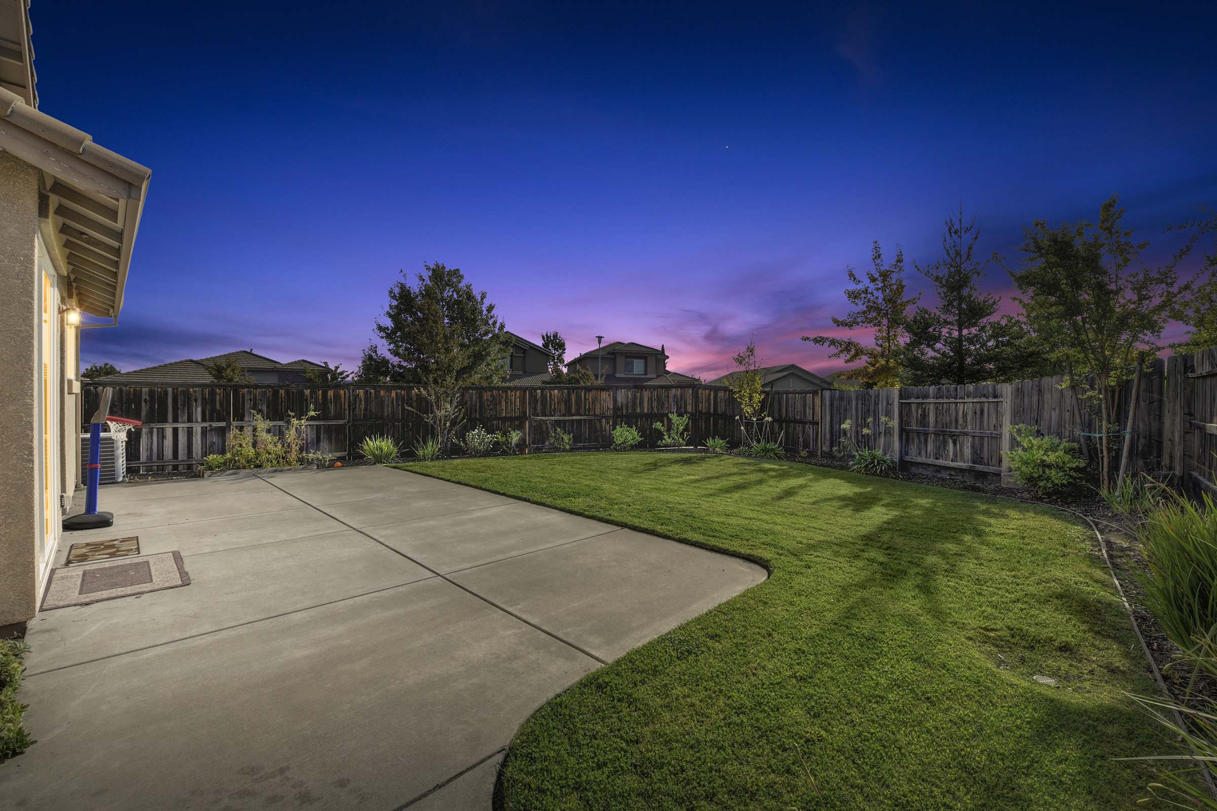 1909 Horseshoe Glen Circle, Folsom, CA 95630