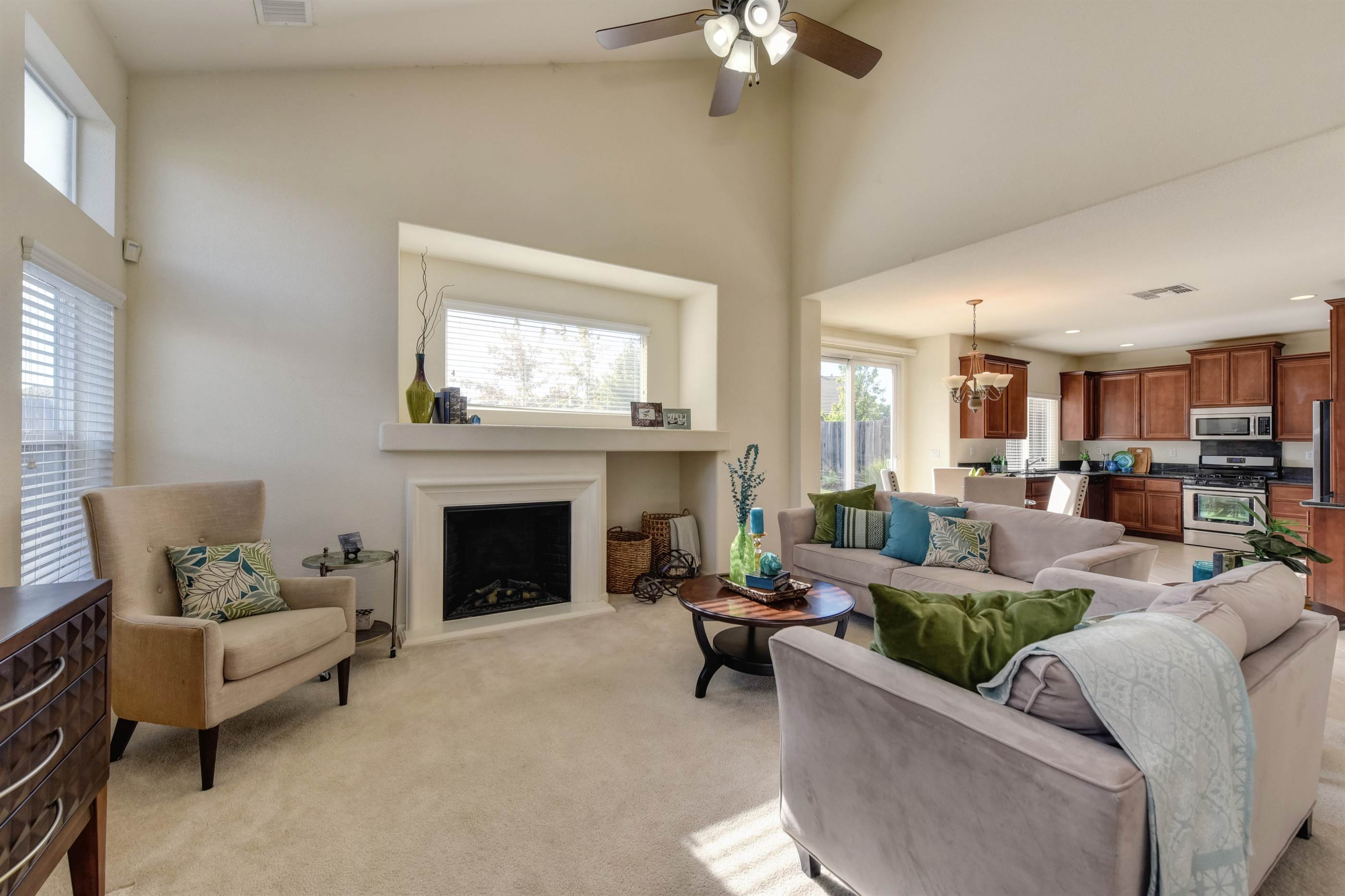 1909 Horseshoe Glen Circle, Folsom, CA 95630