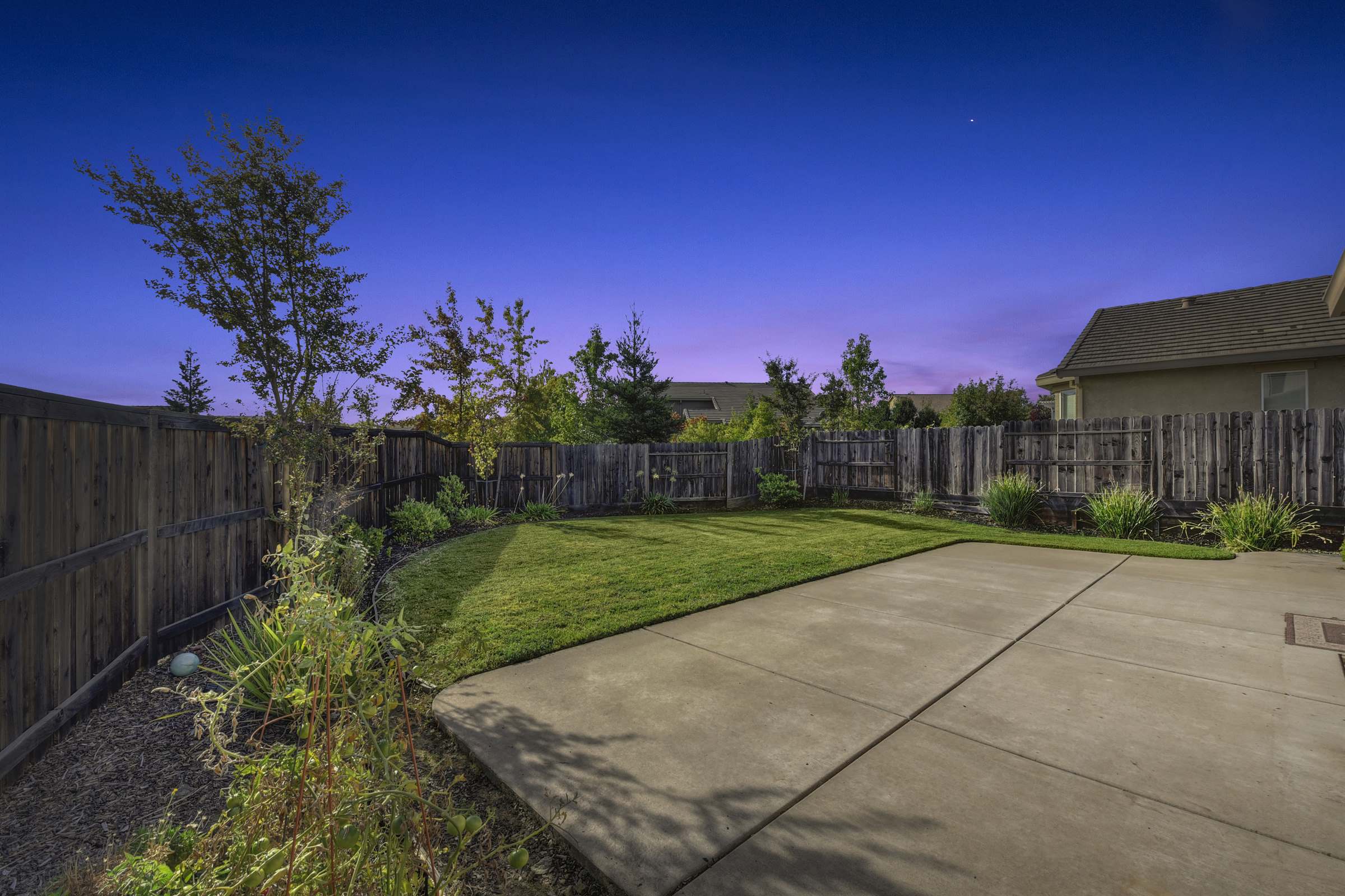 1909 Horseshoe Glen Circle, Folsom, CA 95630