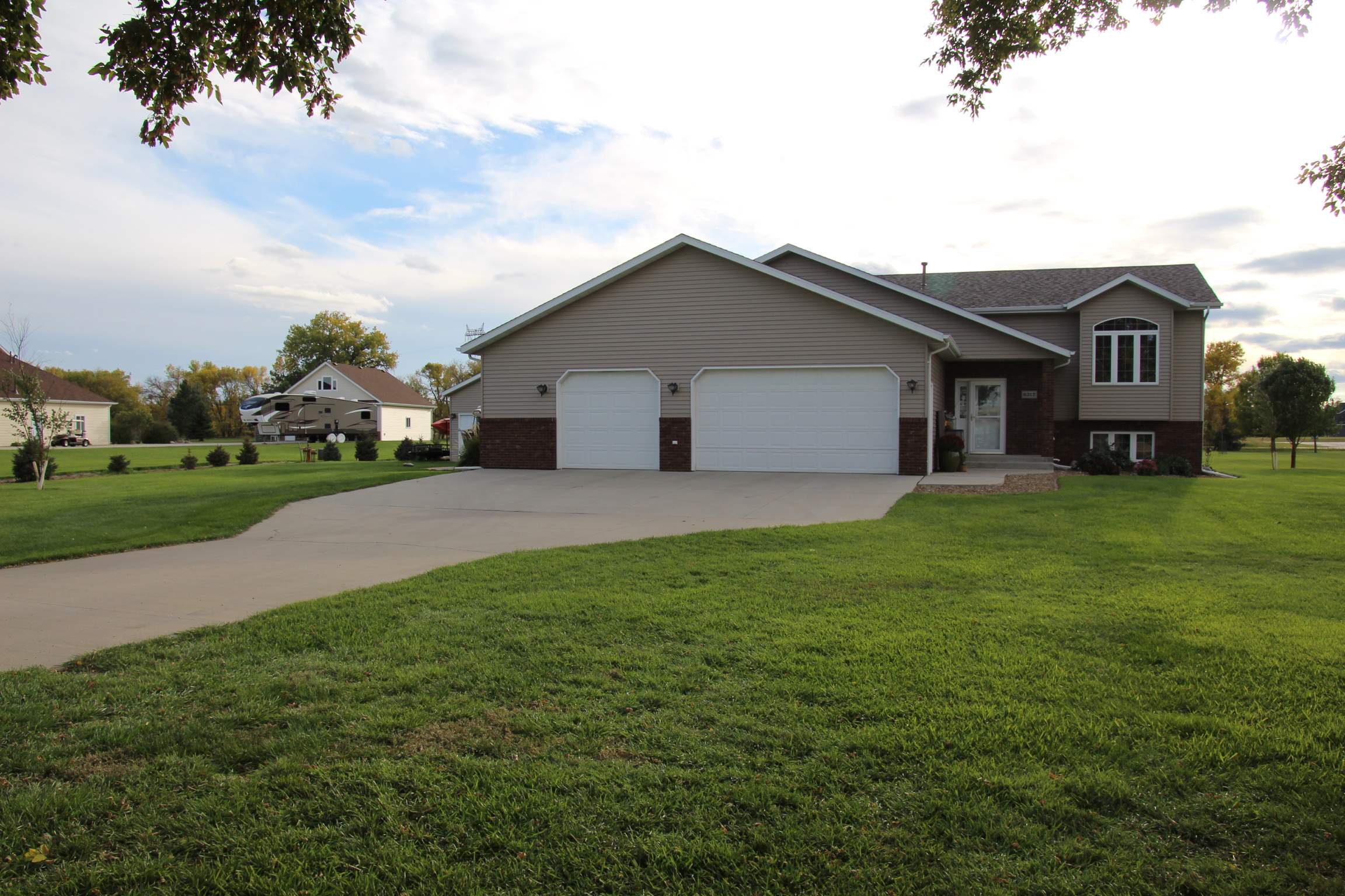 6312 Fox Meadow Place, Bismarck, ND 58503