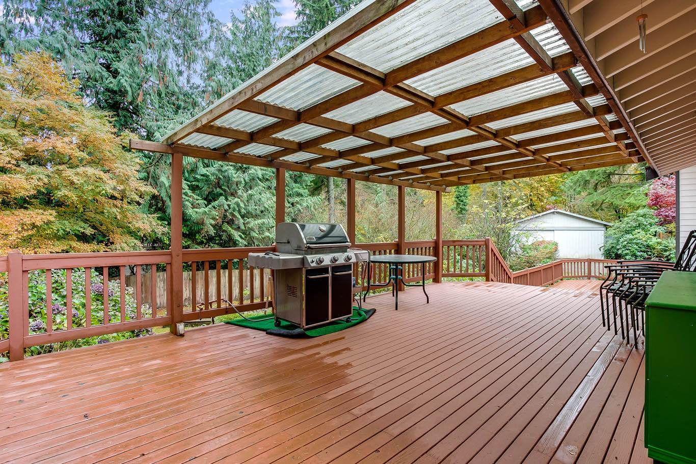 25435 SE Mirrormont Dr, Issaquah, WA 98027