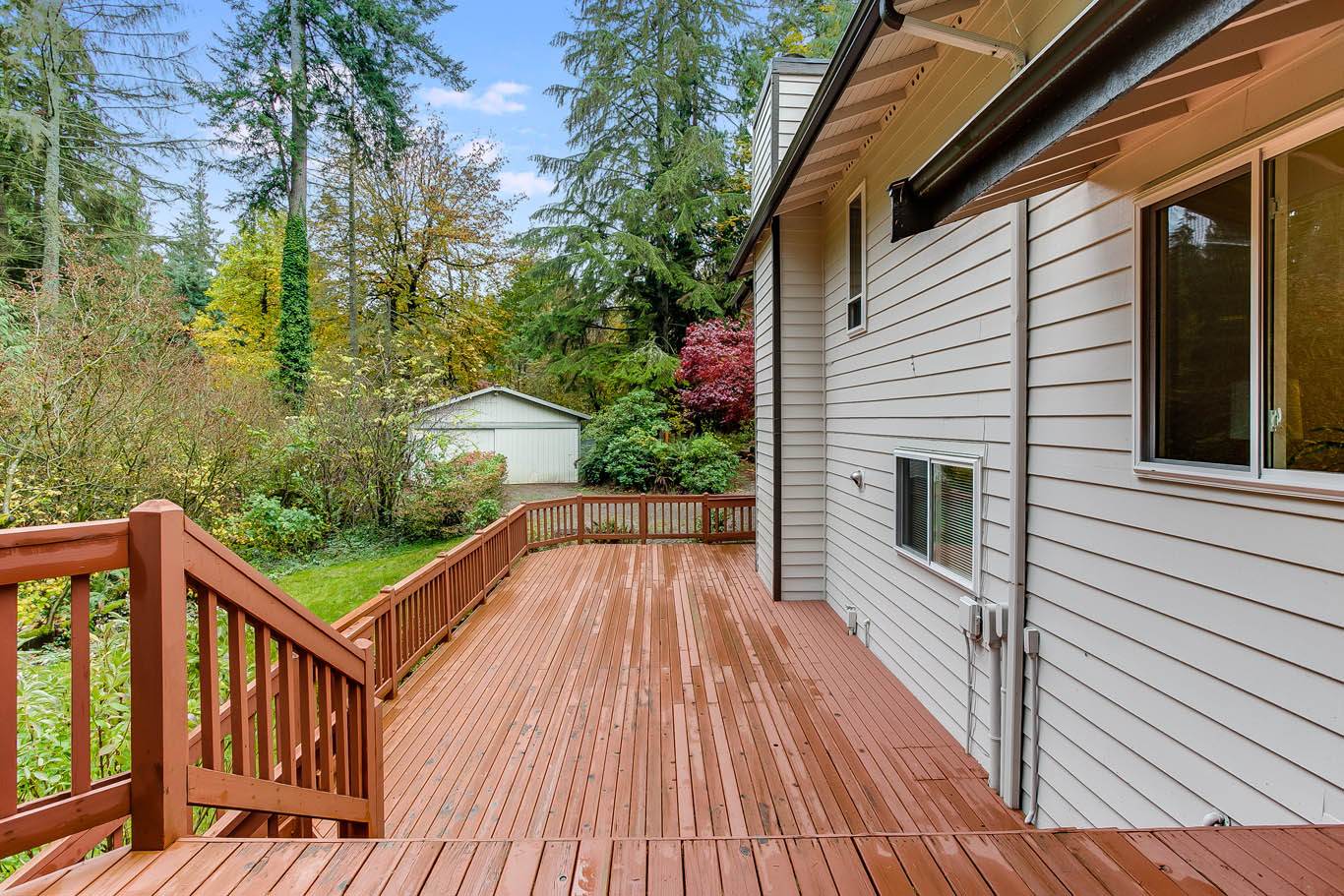25435 SE Mirrormont Dr, Issaquah, WA 98027